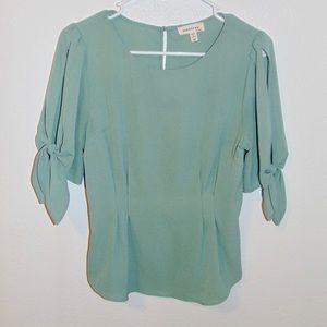 Monteau green blouse